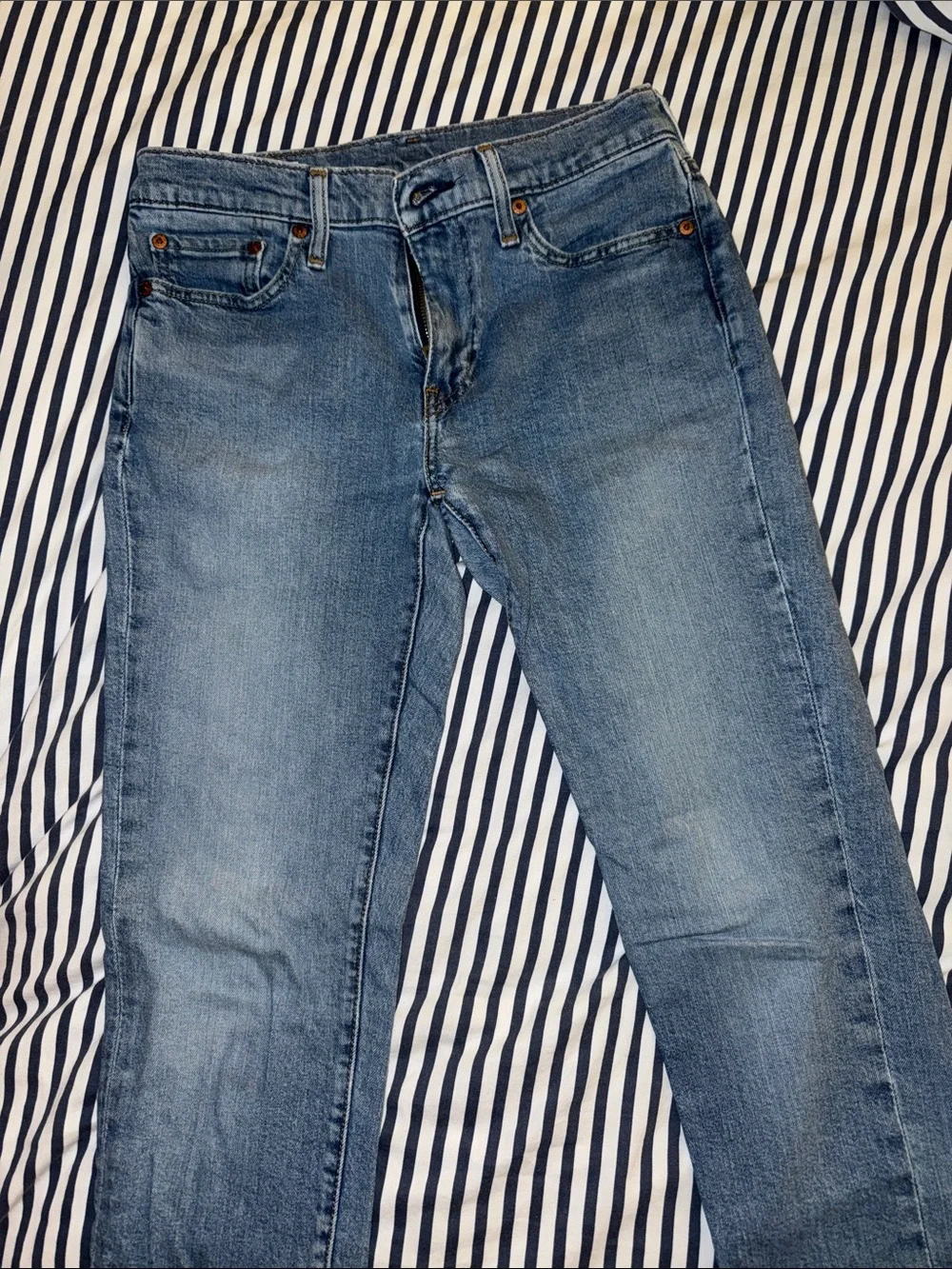 Levi's Slim Straight Jeans in Light Blue